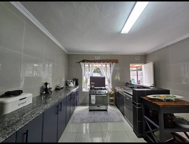 7 BEDROOM PROPERTY TO RENT IN AMANZIMTOTI